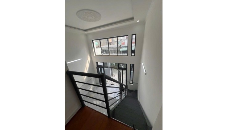 Bán Nhà Hẻm Xe Hơi Thủ Đức, Giá Rẻ-60M2-Hoàn Công-3,9 tỷ Thương Lượng